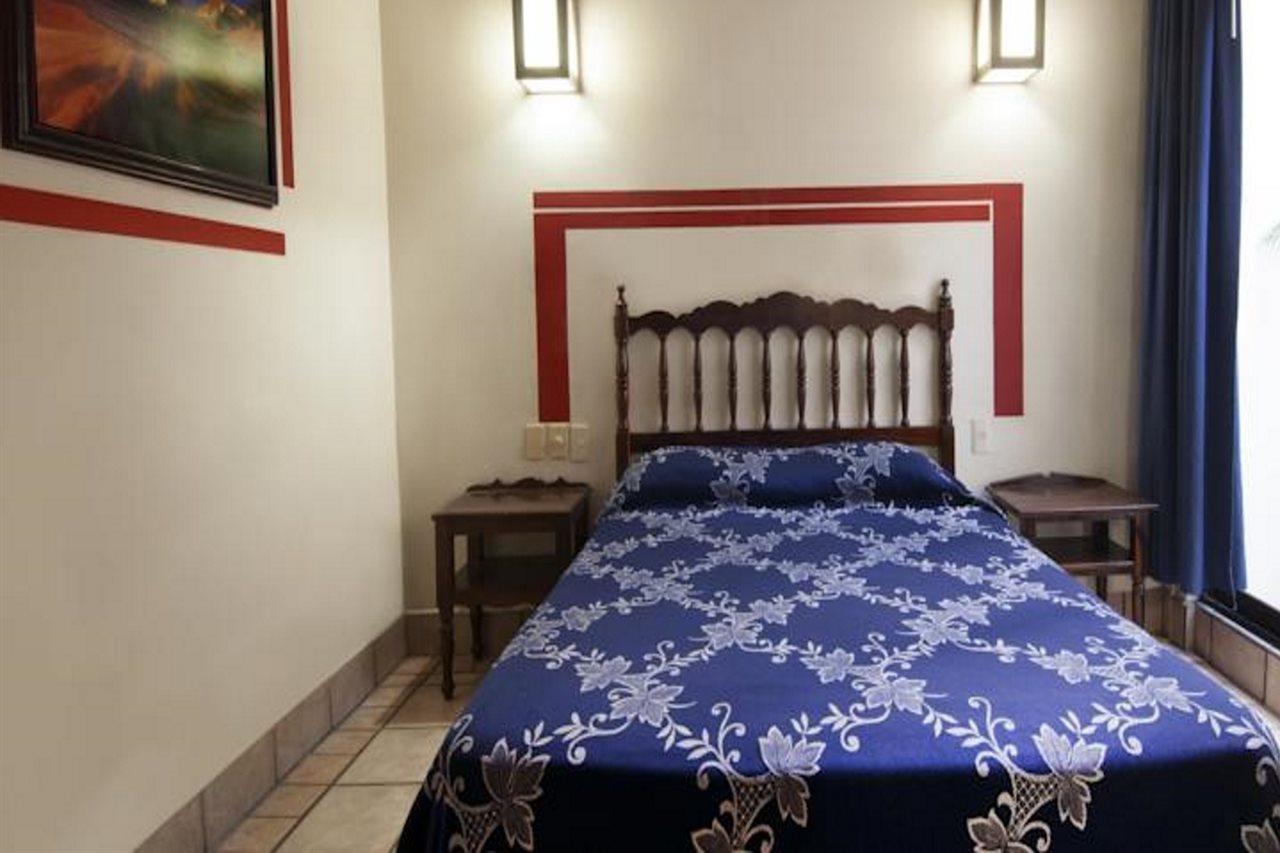 Hotel Arboledas Industrial Guadalajara Extérieur photo